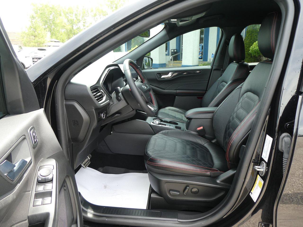 2023 Ford Escape ST-Line Elite | Heated Seats | Nav | Backup Cam | Photo