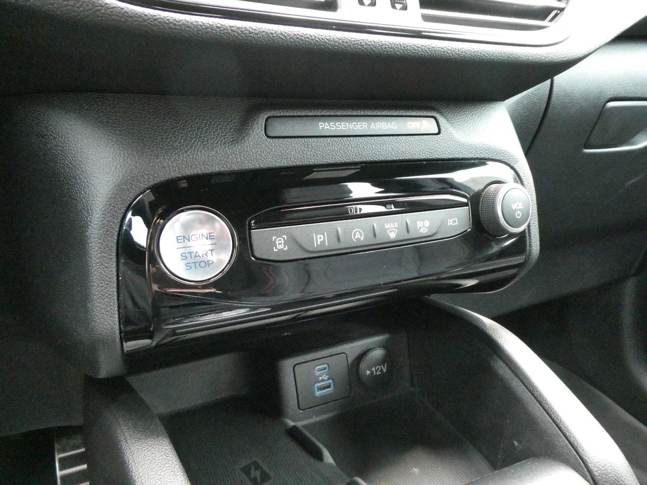 2023 Ford Escape ST-Line Elite | Heated Seats | Nav | Backup Cam | Photo