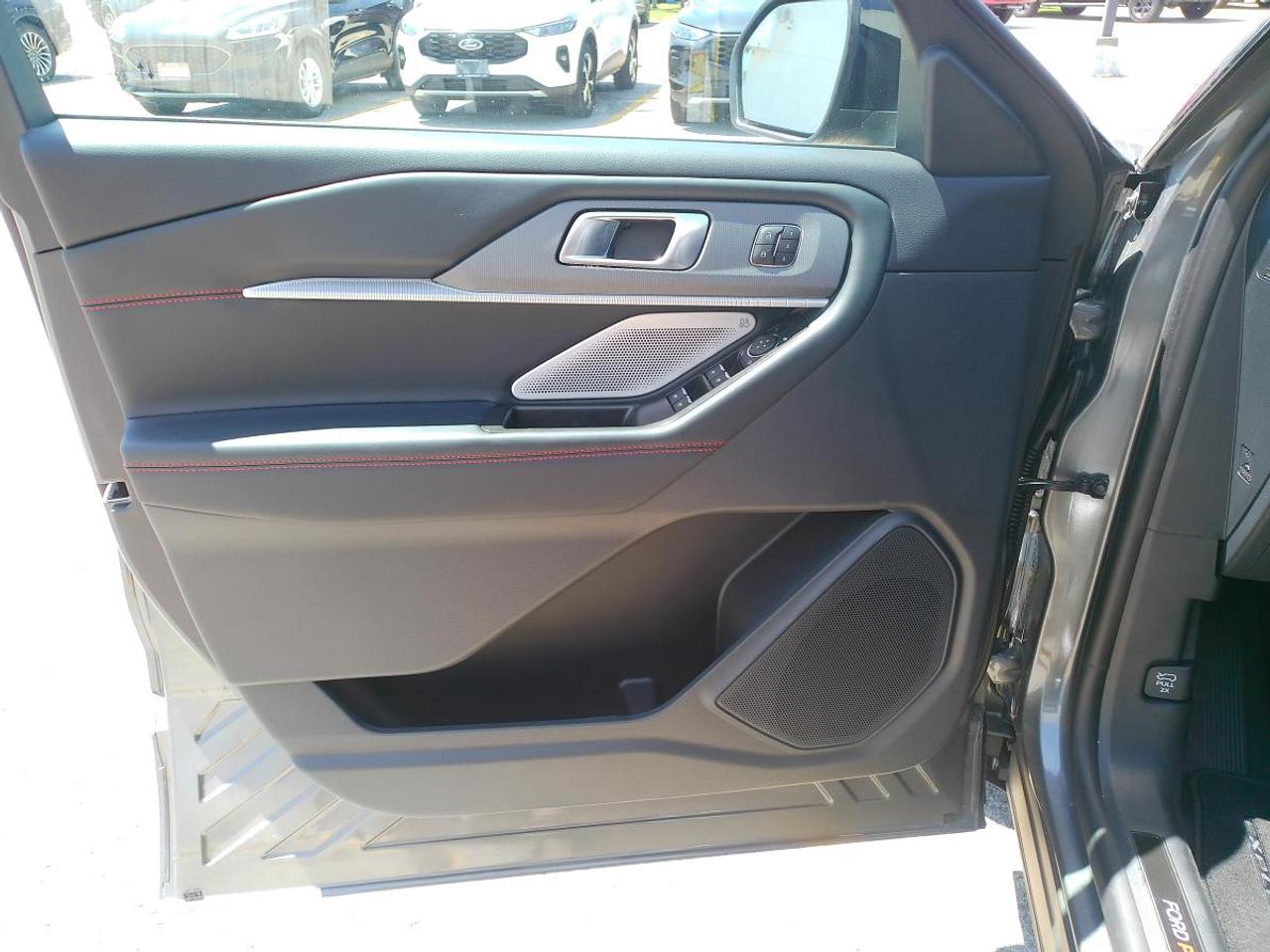 2026 Ford Explorer ST 4WD Photo