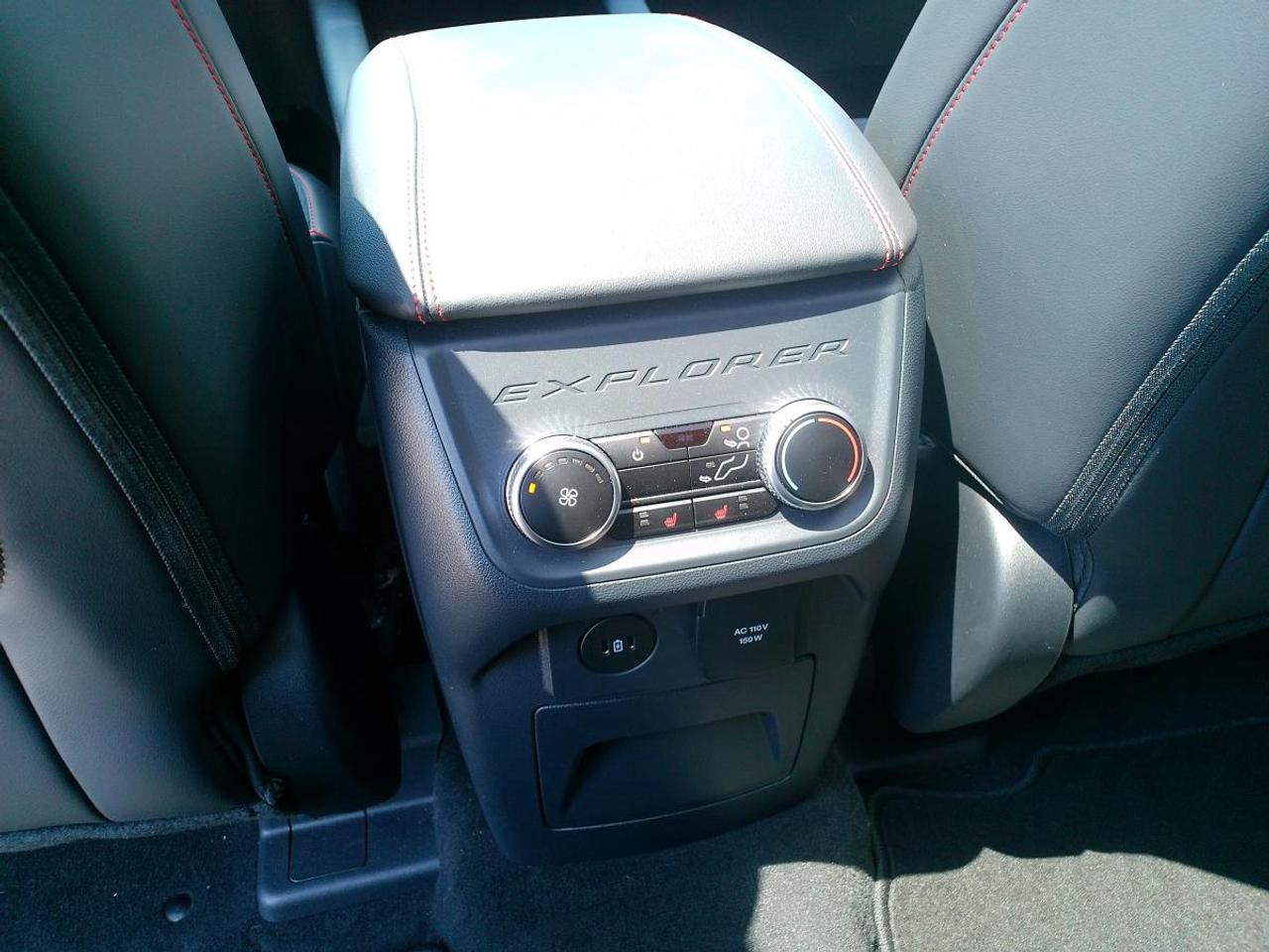 2026 Ford Explorer ST 4WD Photo