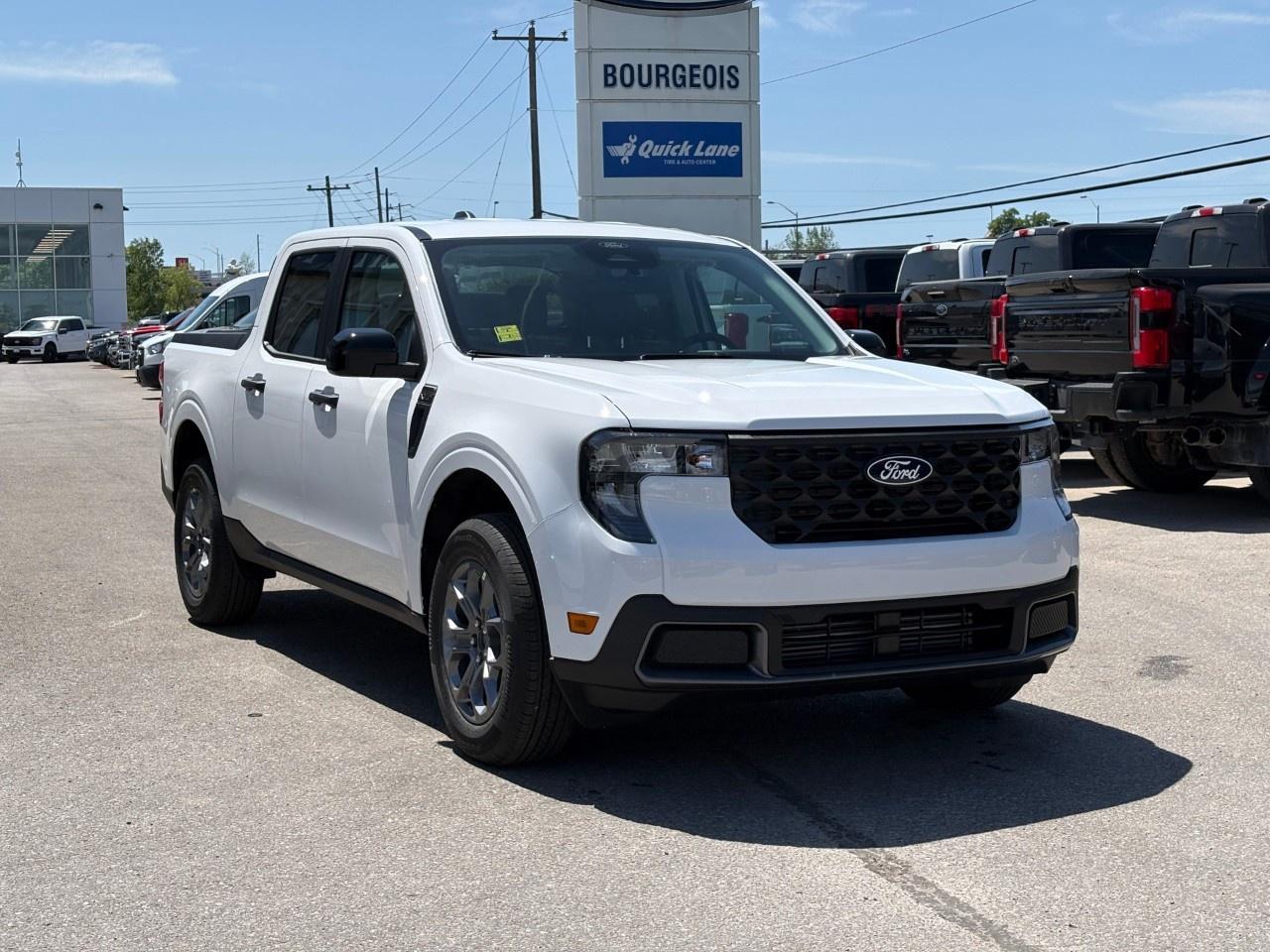 2026 Ford Maverick XLT AWD SuperCrew Photo3