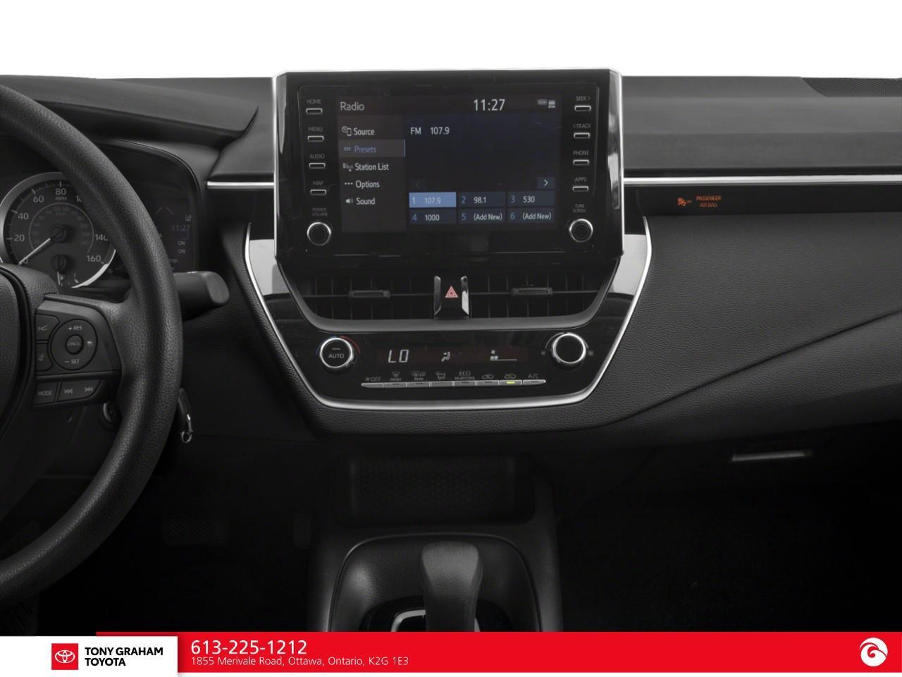 2021 Toyota Corolla LE Photo