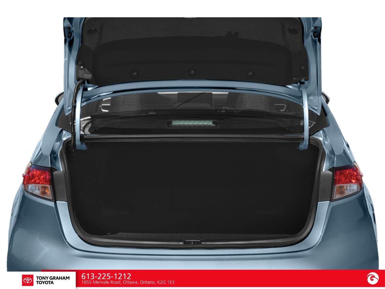 2021 Toyota Corolla LE Photo