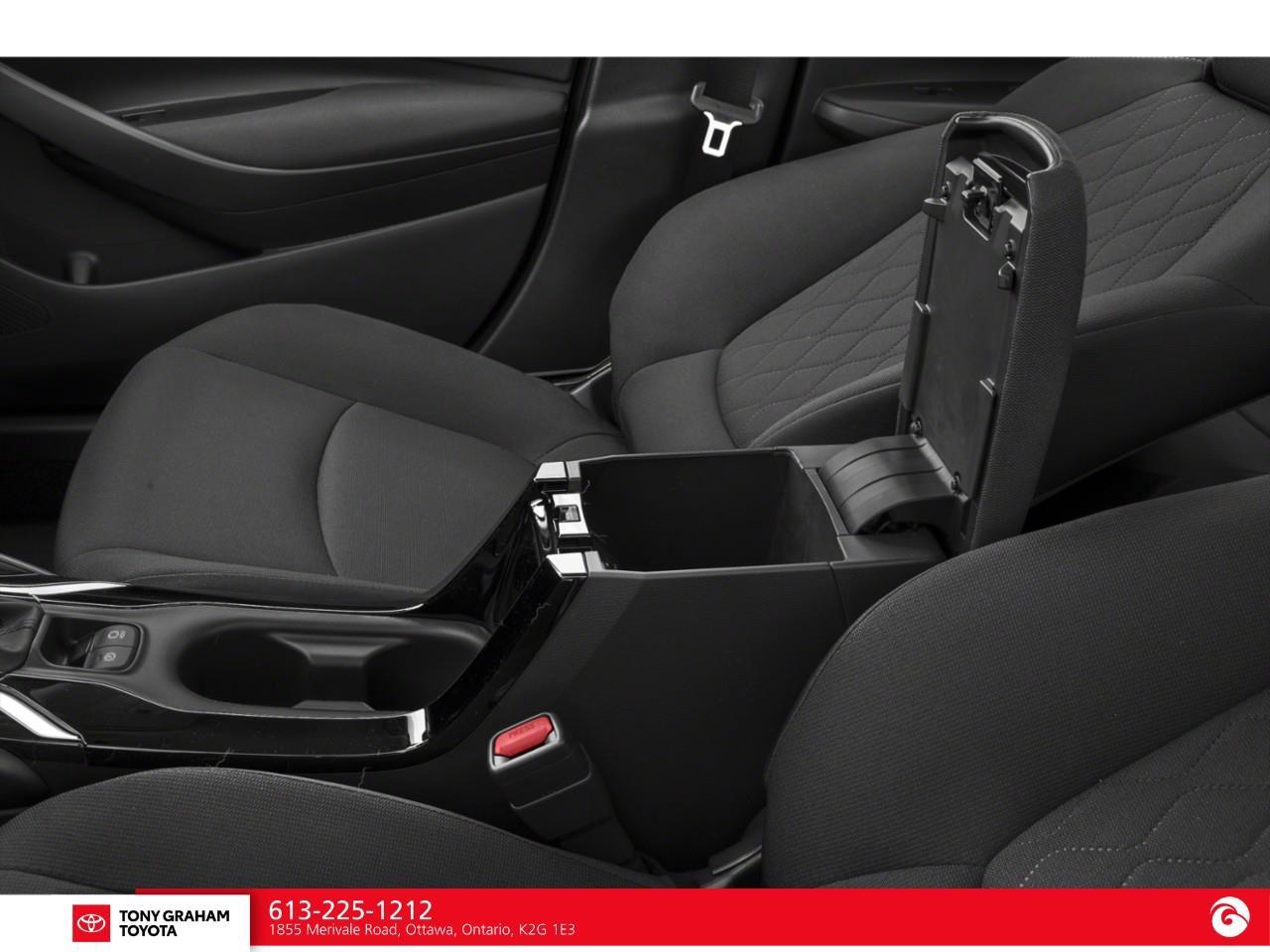 2021 Toyota Corolla LE Photo