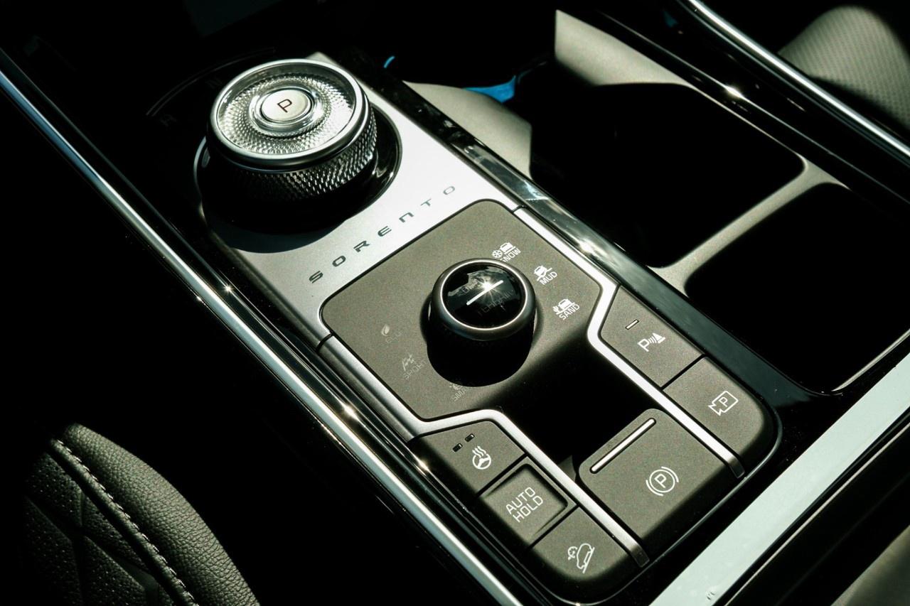 2026 Kia Sorento Hybrid SX AWD Photo