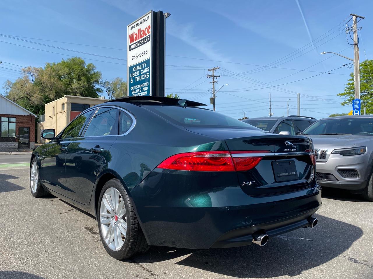 2017 Jaguar XF 35t Prestige | AWD | NAV | Sunroof Photo3