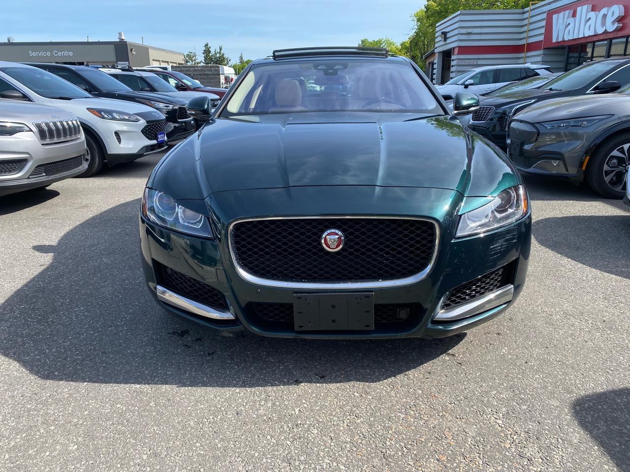 2017 Jaguar XF 35t Prestige | AWD | NAV | Sunroof Photo
