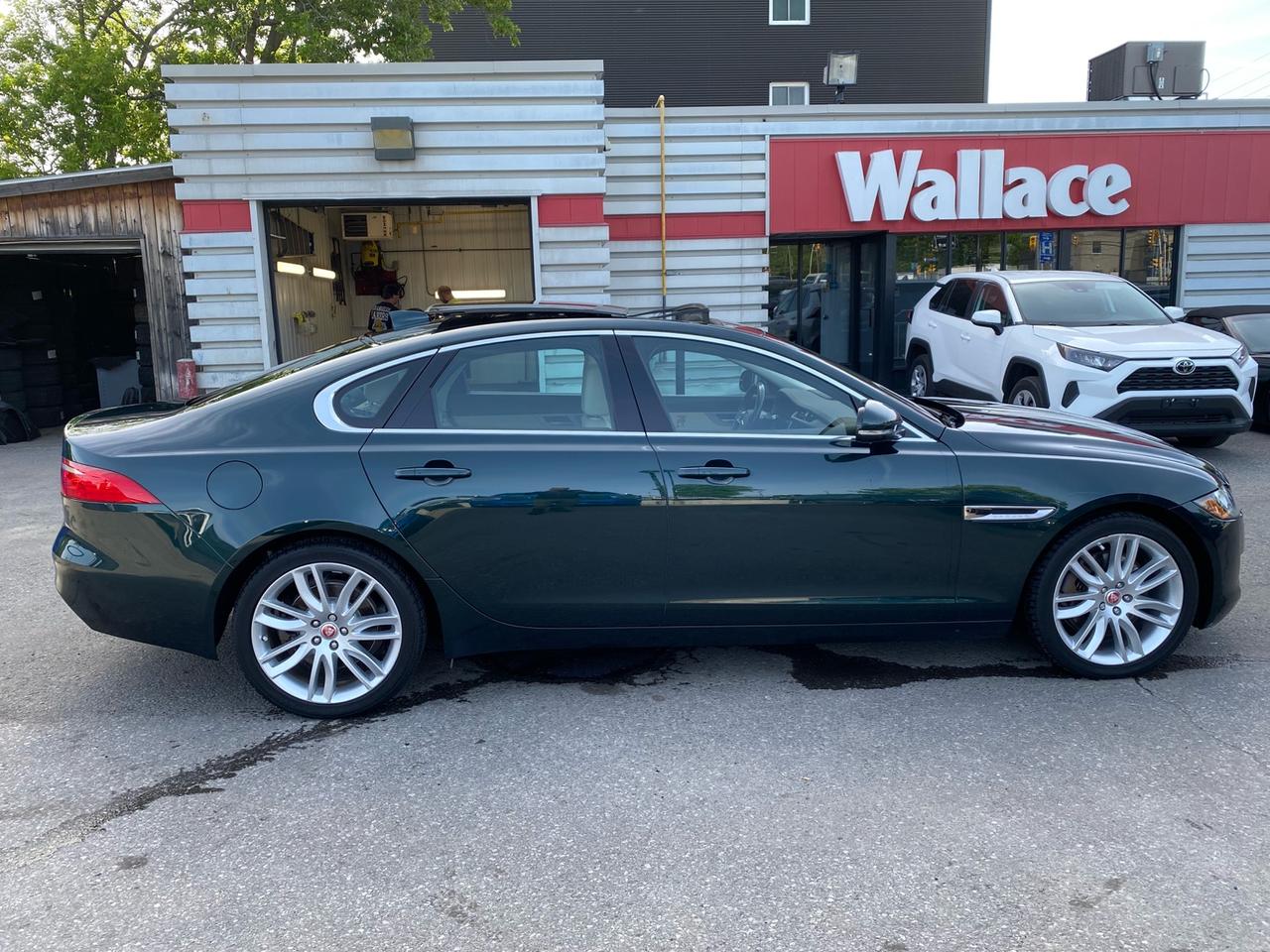 2017 Jaguar XF 35t Prestige | AWD | NAV | Sunroof Photo