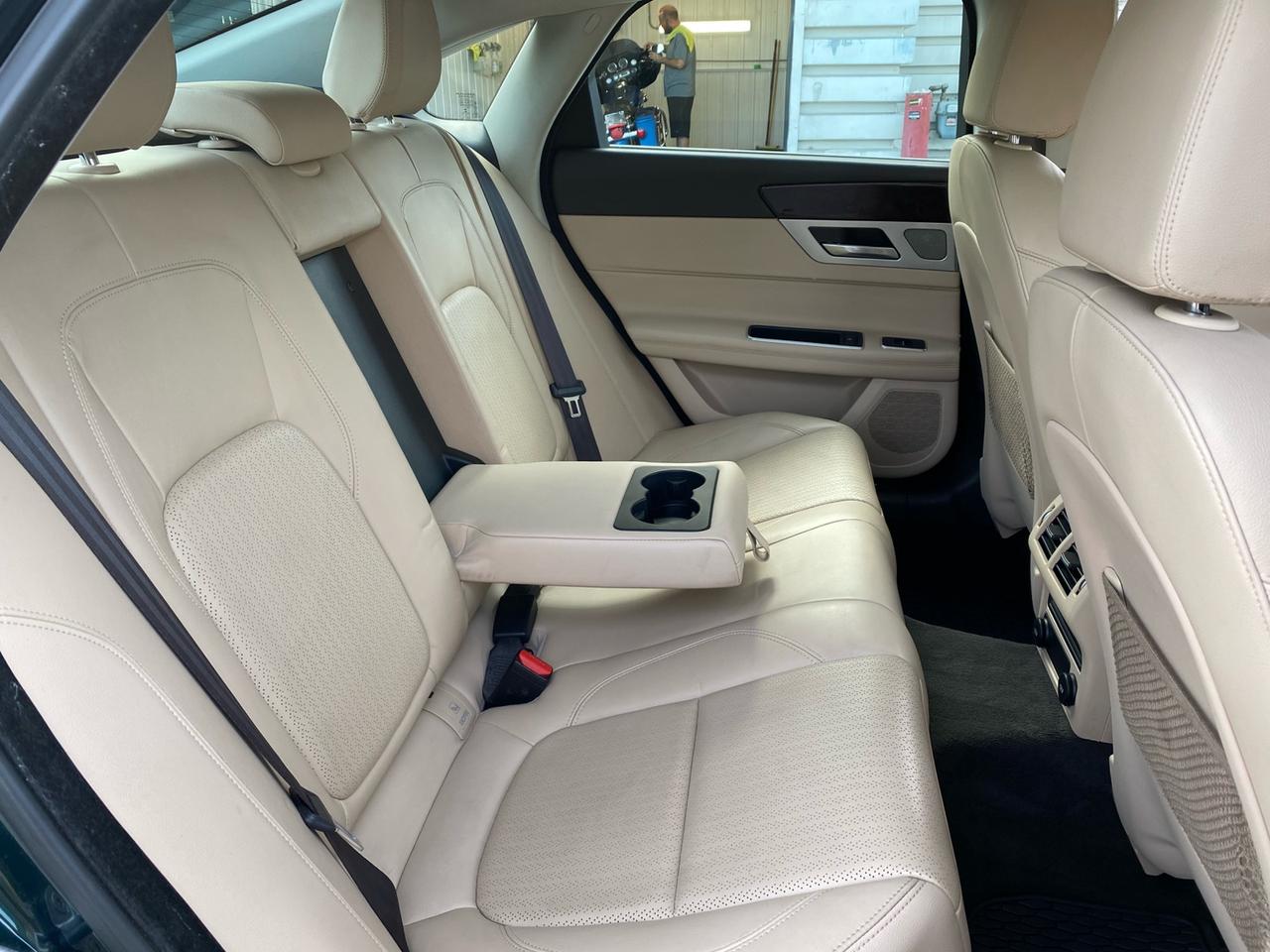 2017 Jaguar XF 35t Prestige | AWD | NAV | Sunroof Photo