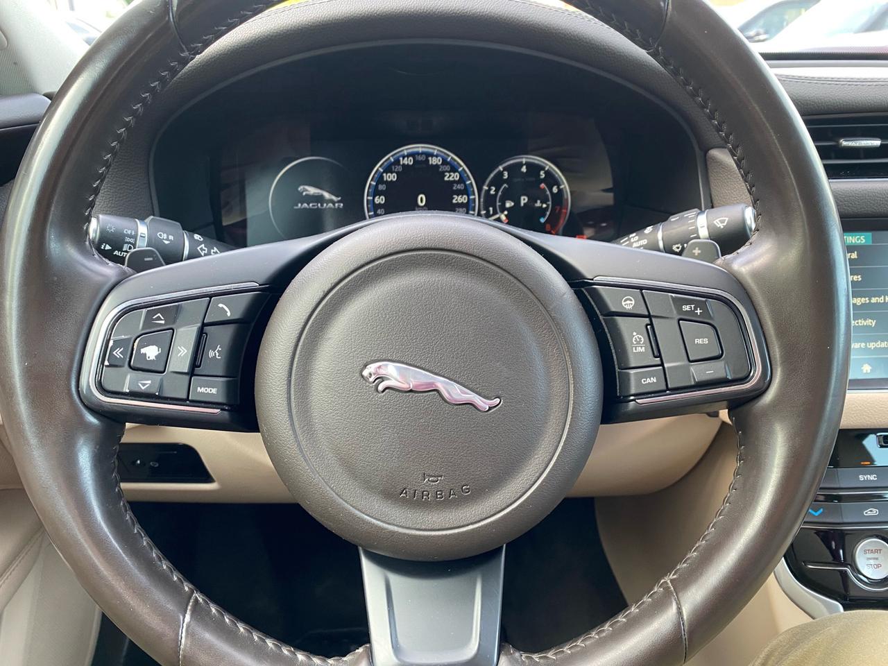 2017 Jaguar XF 35t Prestige | AWD | NAV | Sunroof Photo