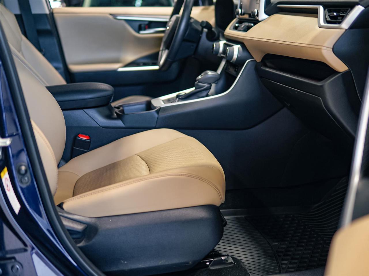 2019 Toyota RAV4 ** SALE PENDING BY AMIT ** Photo