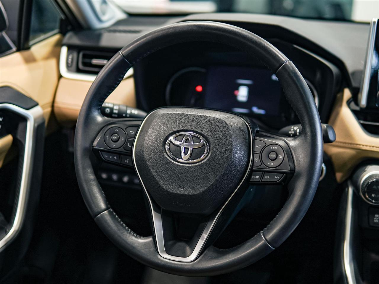 2019 Toyota RAV4 ** SALE PENDING BY AMIT ** Photo