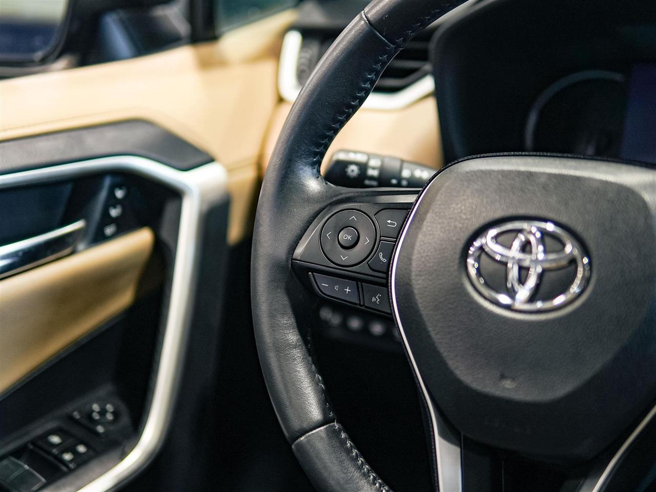 2019 Toyota RAV4 ** SALE PENDING BY AMIT ** Photo