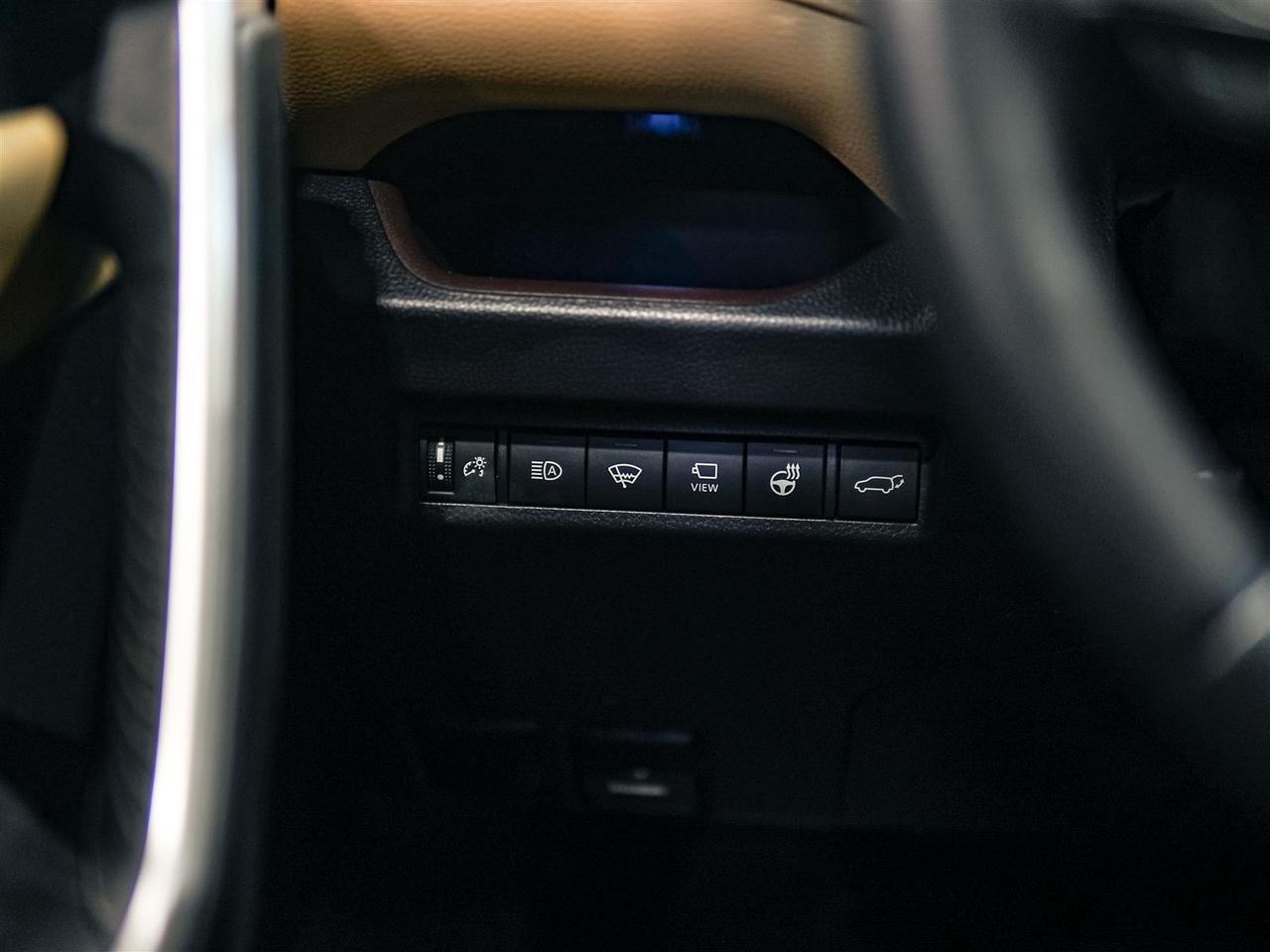 2019 Toyota RAV4 ** SALE PENDING BY AMIT ** Photo