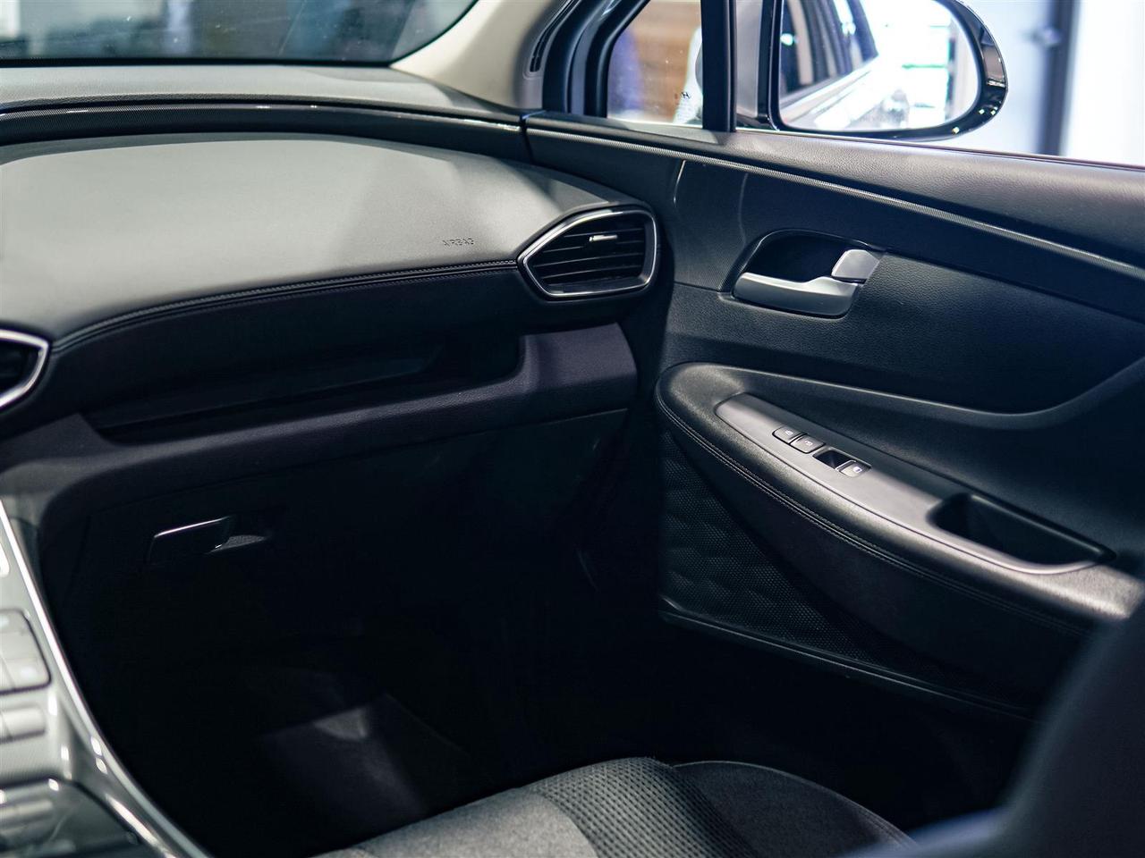 2022 Hyundai Santa Fe ESSENTIAL | AWD | NO ACCIDENTS | ONE OWNER Photo