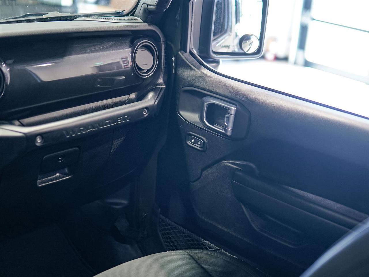 2021 Jeep Wrangler UNLIMITED SPORT ALTITUDE | 4X4 | 2 TOPS | NO ACCIDENTS Photo