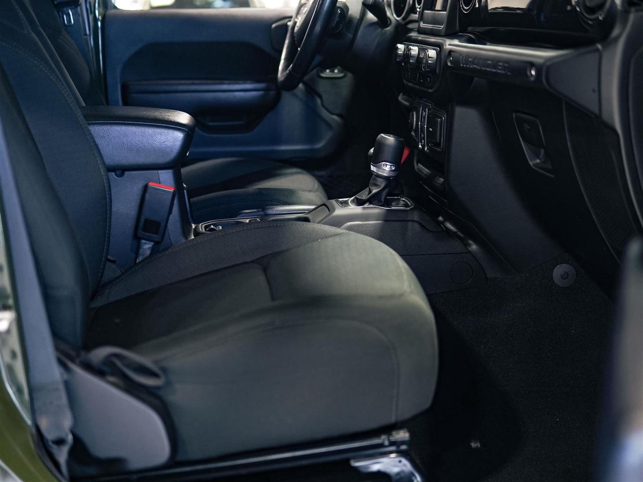 2021 Jeep Wrangler UNLIMITED SPORT ALTITUDE | 4X4 | 2 TOPS | NO ACCIDENTS Photo