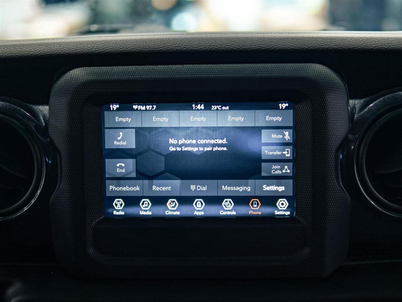 2021 Jeep Wrangler UNLIMITED SPORT ALTITUDE | 4X4 | 2 TOPS | NO ACCIDENTS Photo