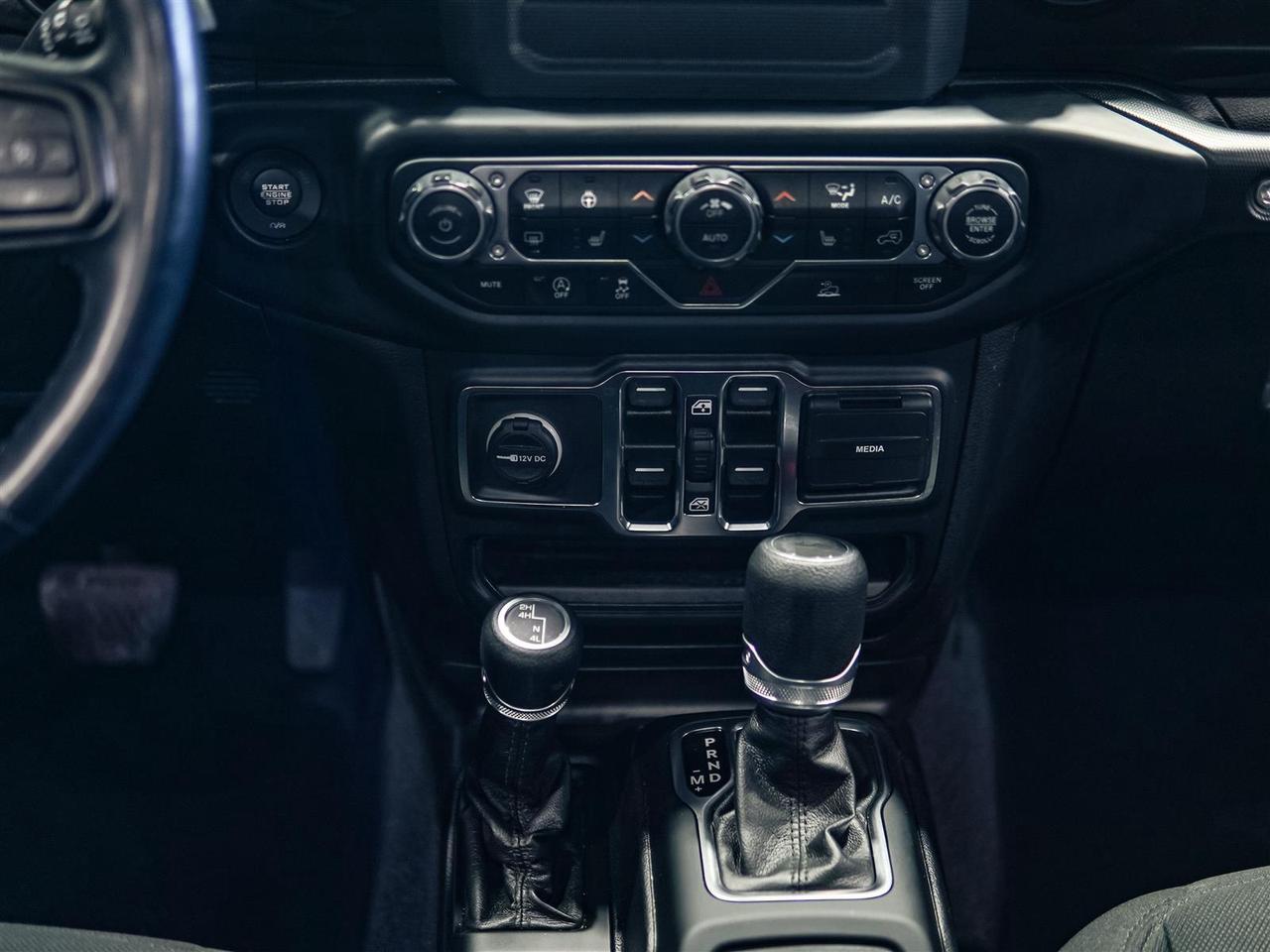 2021 Jeep Wrangler UNLIMITED SPORT ALTITUDE | 4X4 | 2 TOPS | NO ACCIDENTS Photo