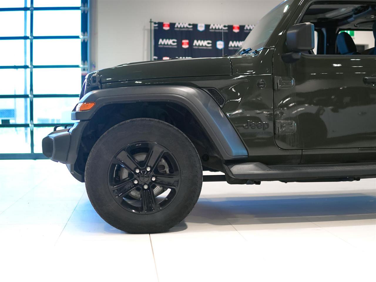 2021 Jeep Wrangler UNLIMITED SPORT ALTITUDE | 4X4 | 2 TOPS | NO ACCIDENTS Photo