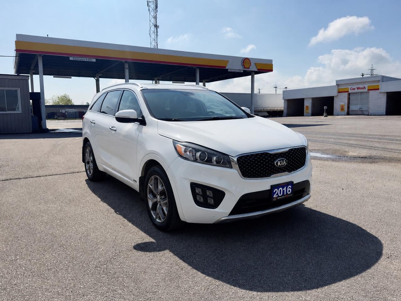 2016 Kia Sorento SX - DEALER SERVICED Photo4
