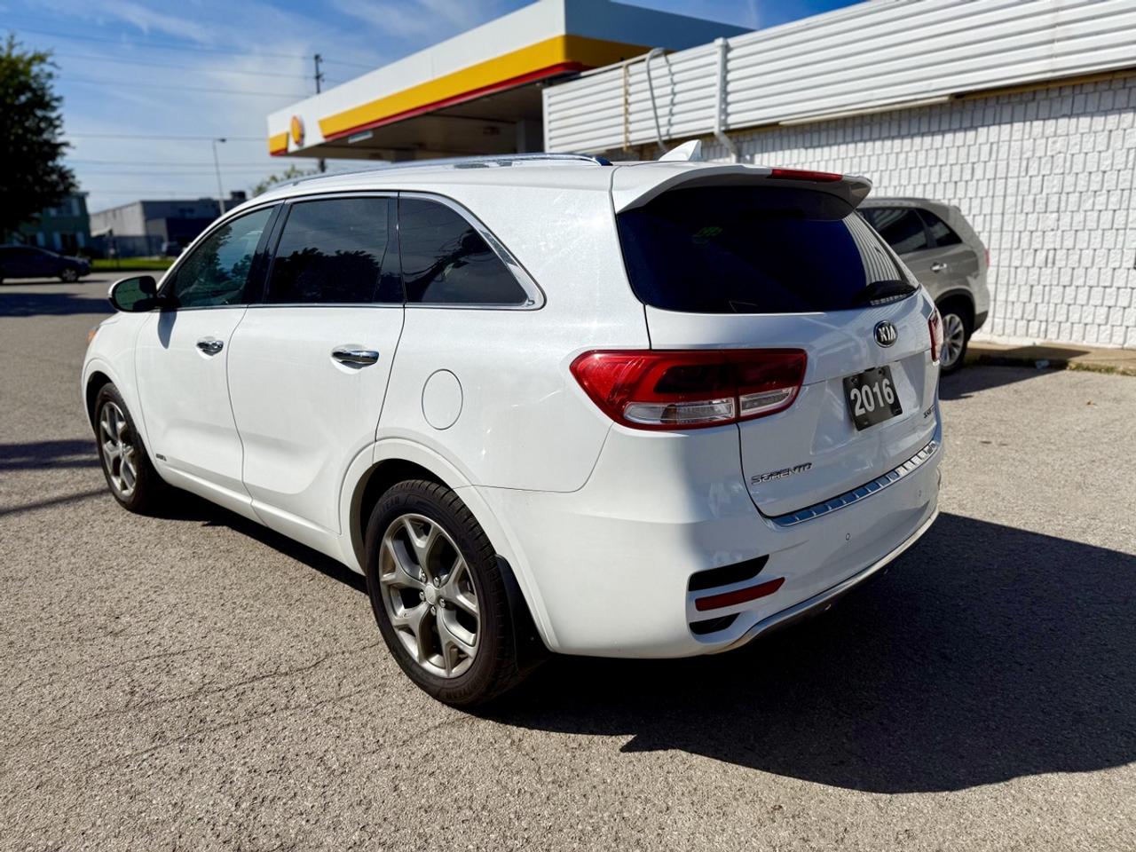 2016 Kia Sorento SX - DEALER SERVICED Photo