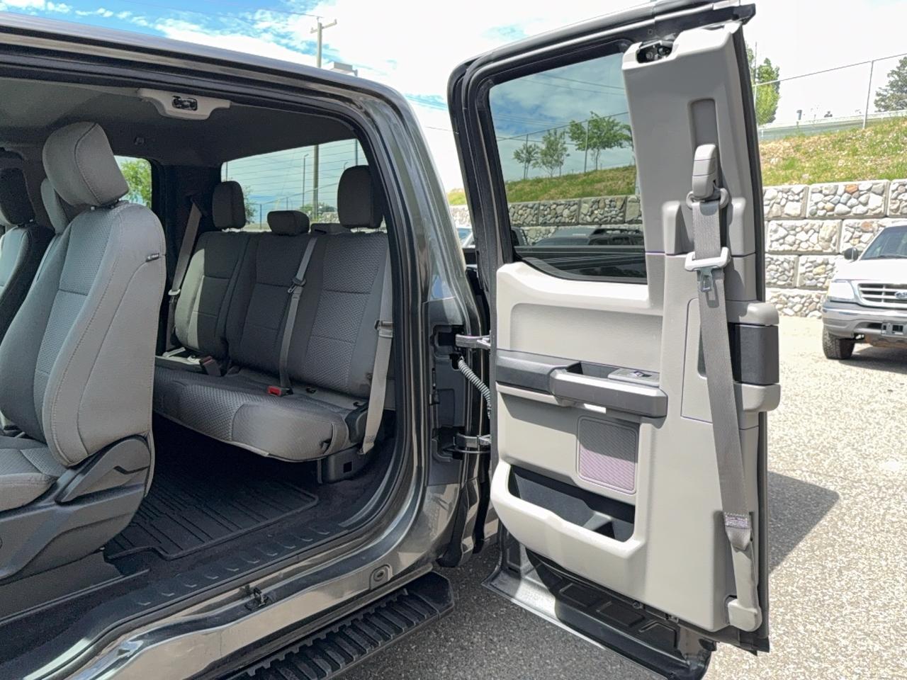2020 Ford F-150 XLT Photo