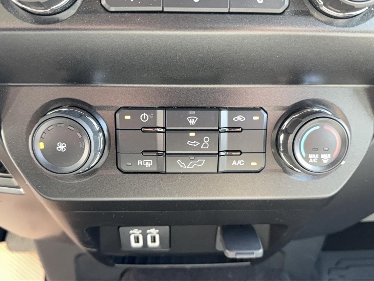2020 Ford F-150 XLT Photo