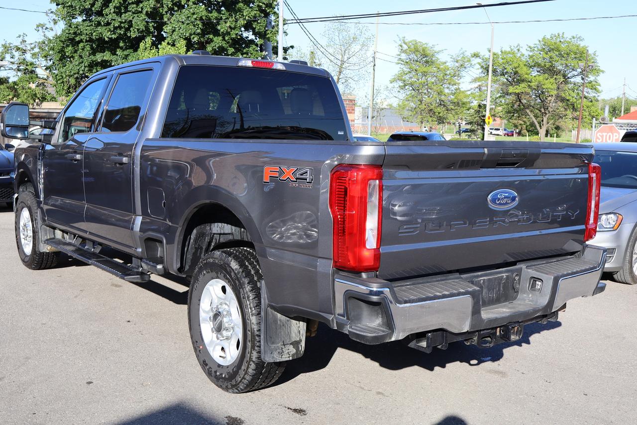 2025 Ford SUPER DUTY F-250 SRW XLT Photo3