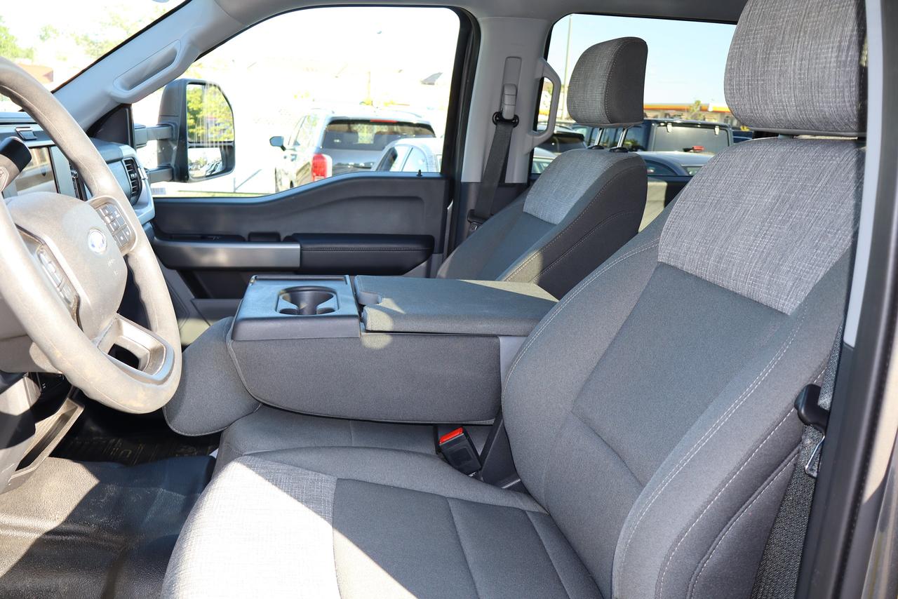2025 Ford SUPER DUTY F-250 SRW XLT Photo