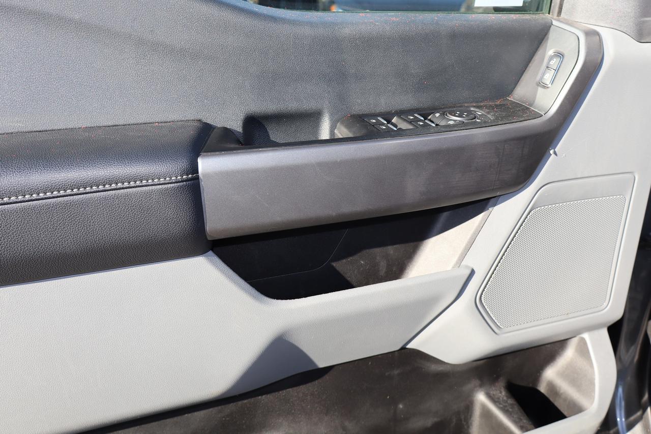 2025 Ford SUPER DUTY F-250 SRW XLT Photo