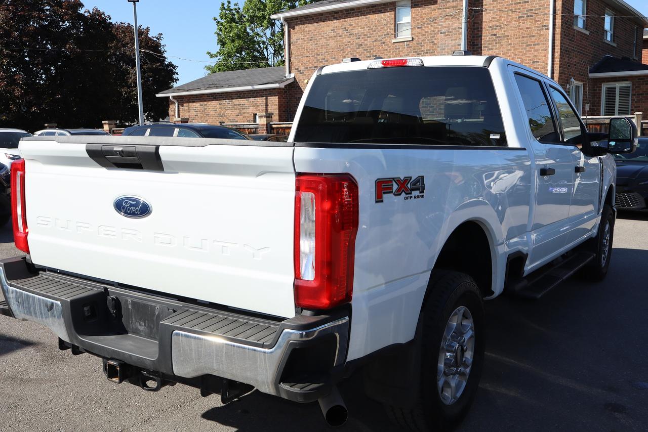 2025 Ford SUPER DUTY F-250 SRW XLT Photo3
