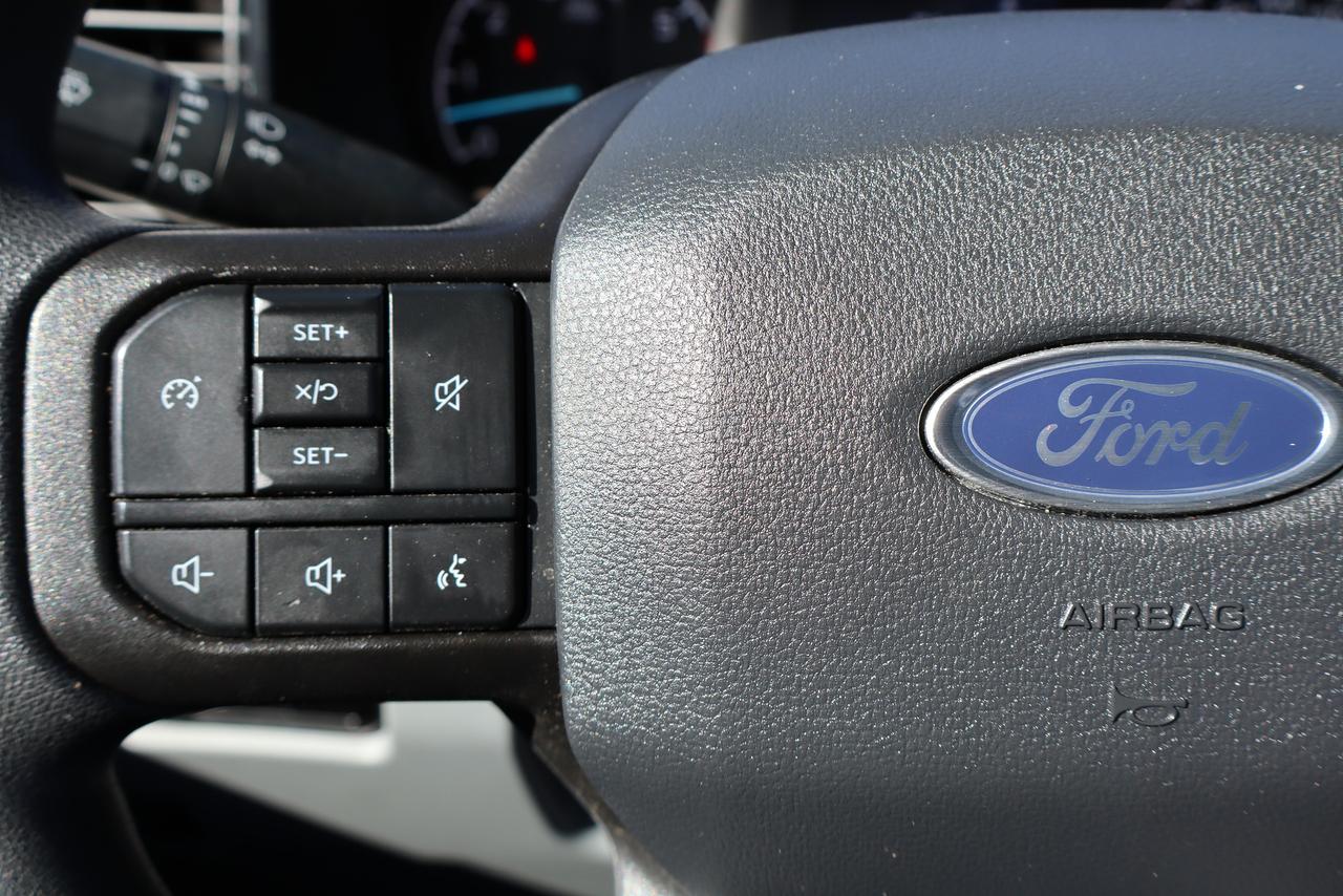2025 Ford SUPER DUTY F-250 SRW XLT Photo