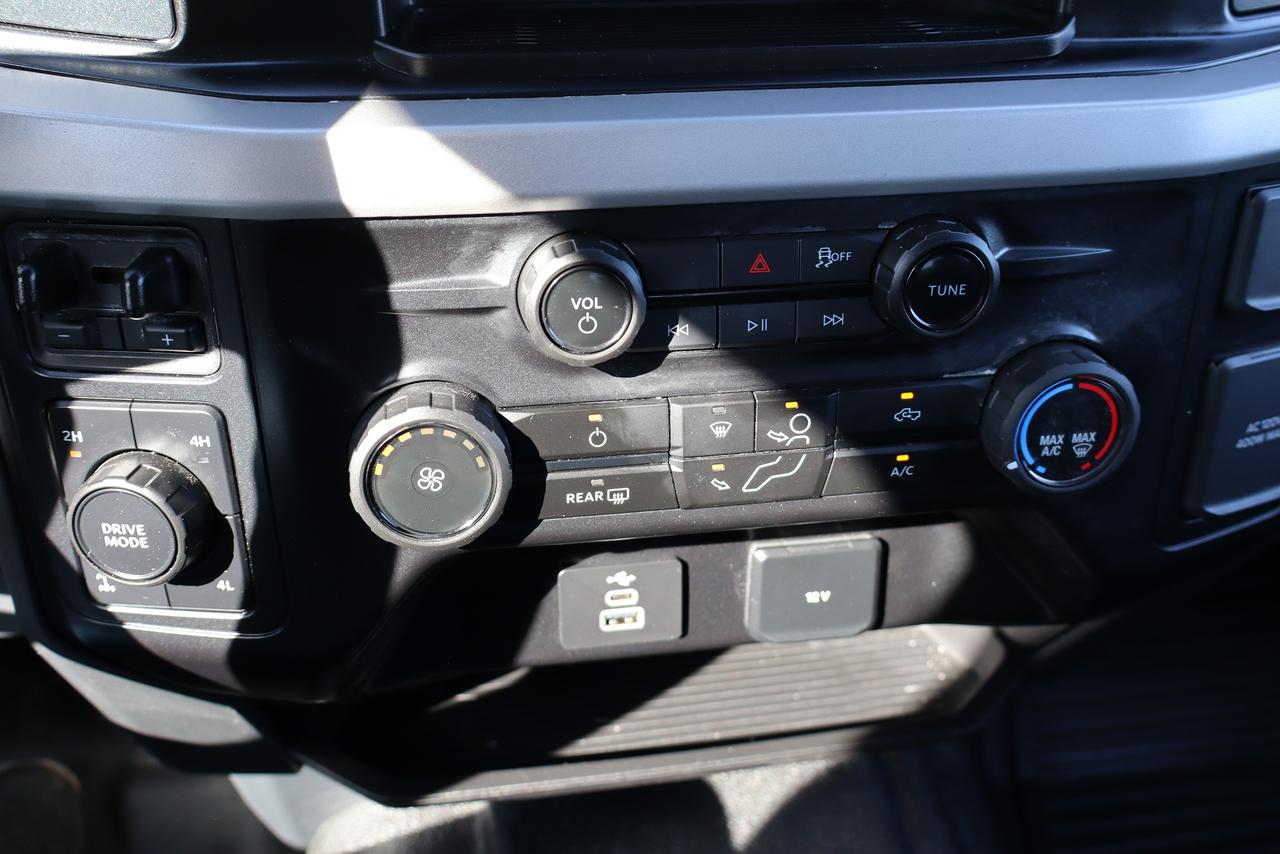 2025 Ford SUPER DUTY F-250 SRW XLT Photo