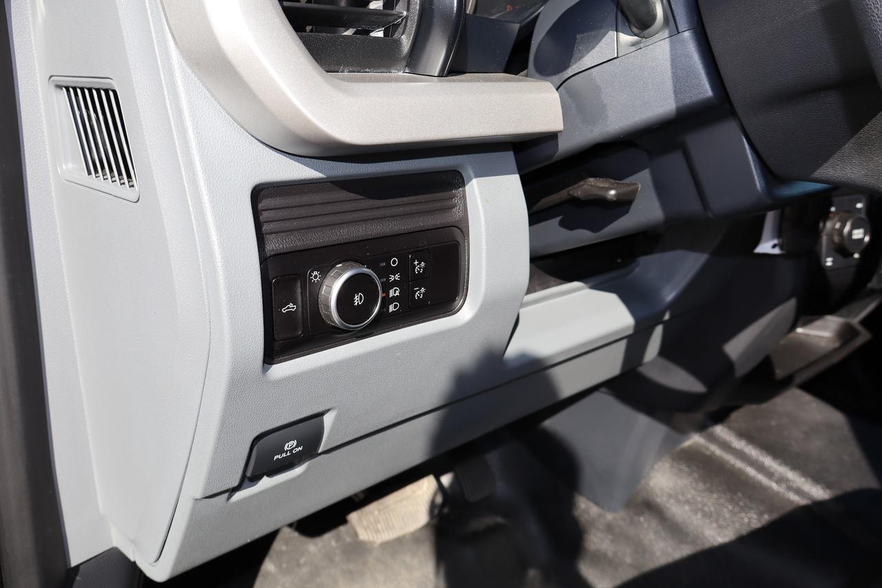 2025 Ford SUPER DUTY F-250 SRW XLT Photo