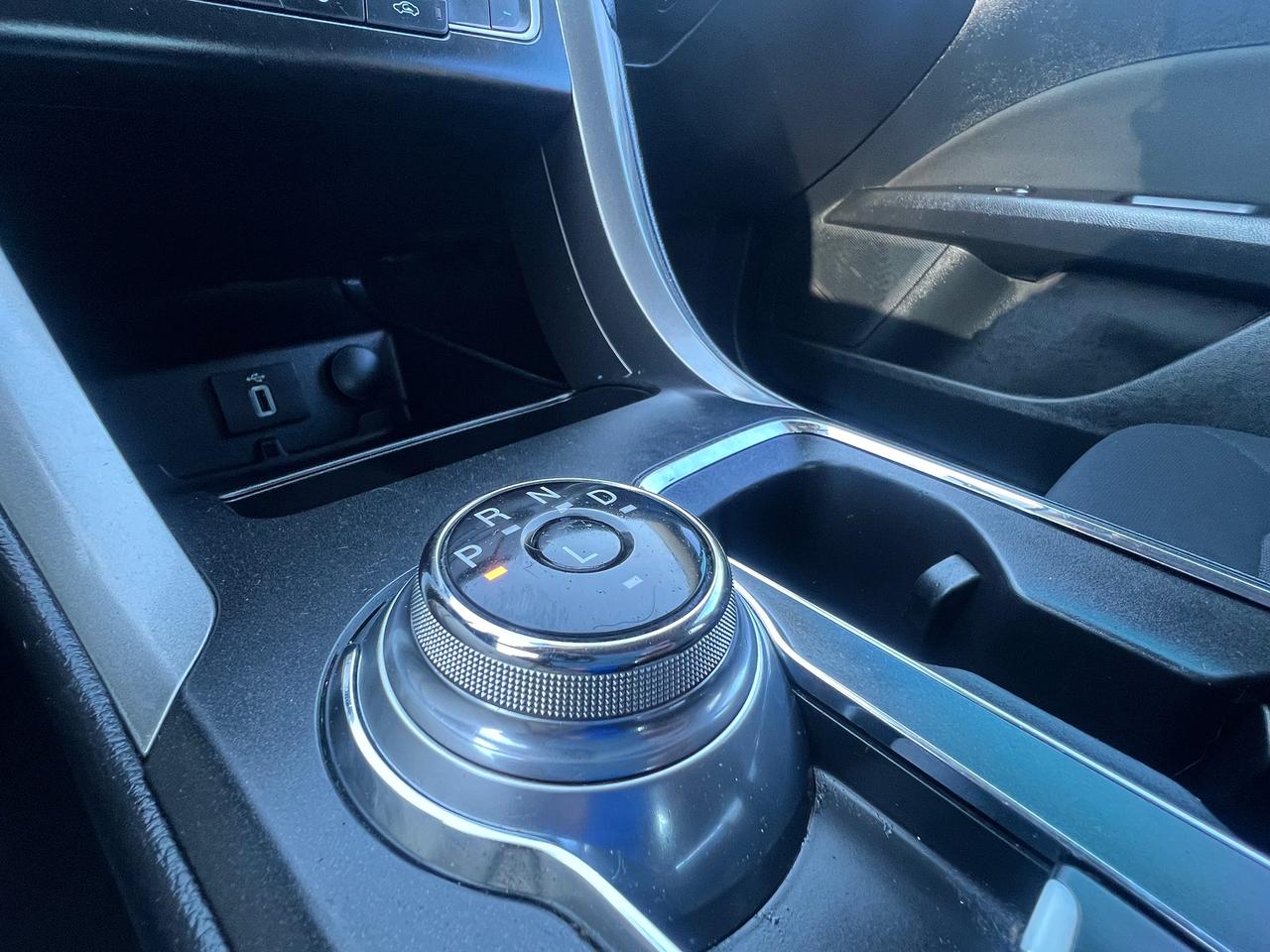 2017 Ford Fusion BACK CAM- NAV-Bluetooth-HEATED SEATS Photo