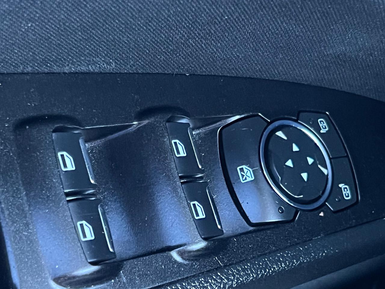 2017 Ford Fusion BACK CAM- NAV-Bluetooth-HEATED SEATS Photo
