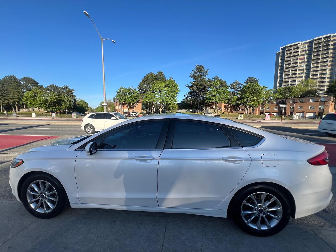 2017 Ford Fusion BACK CAM- NAV-Bluetooth-HEATED SEATS Photo