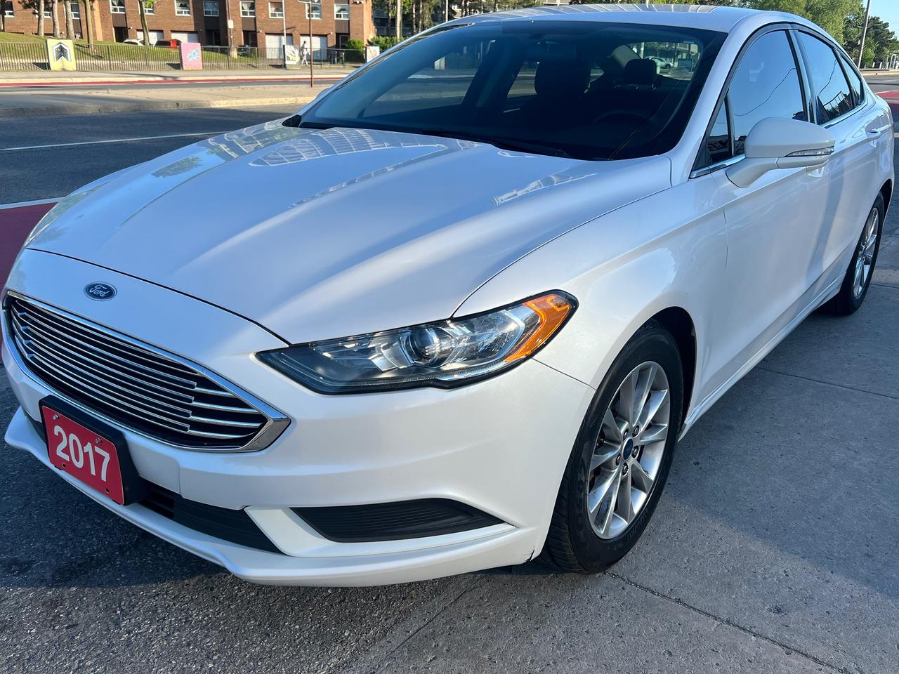 2017 Ford Fusion BACK CAM- NAV-Bluetooth-HEATED SEATS Photo