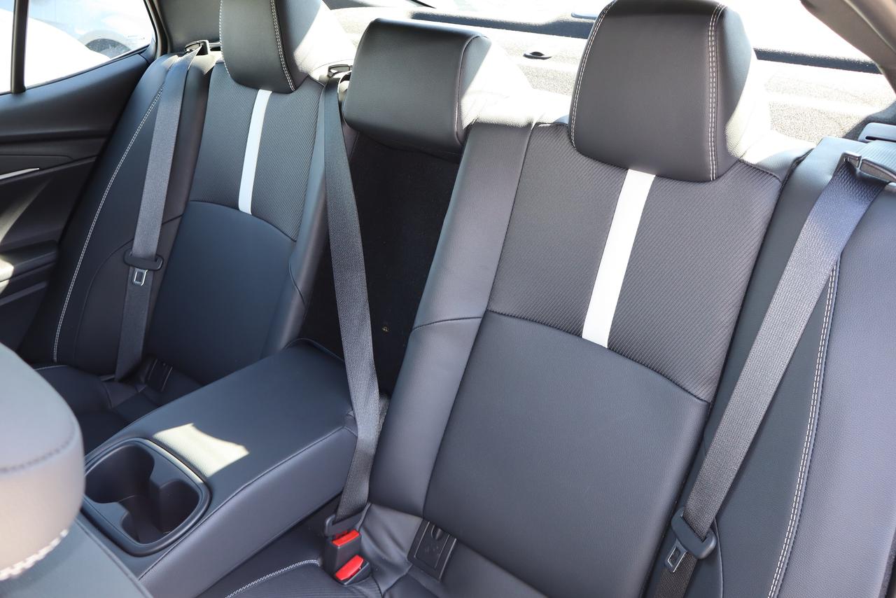 2026 Toyota Camry SE Hybrid Photo
