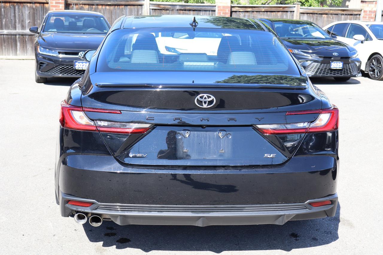 2026 Toyota Camry SE Hybrid Photo