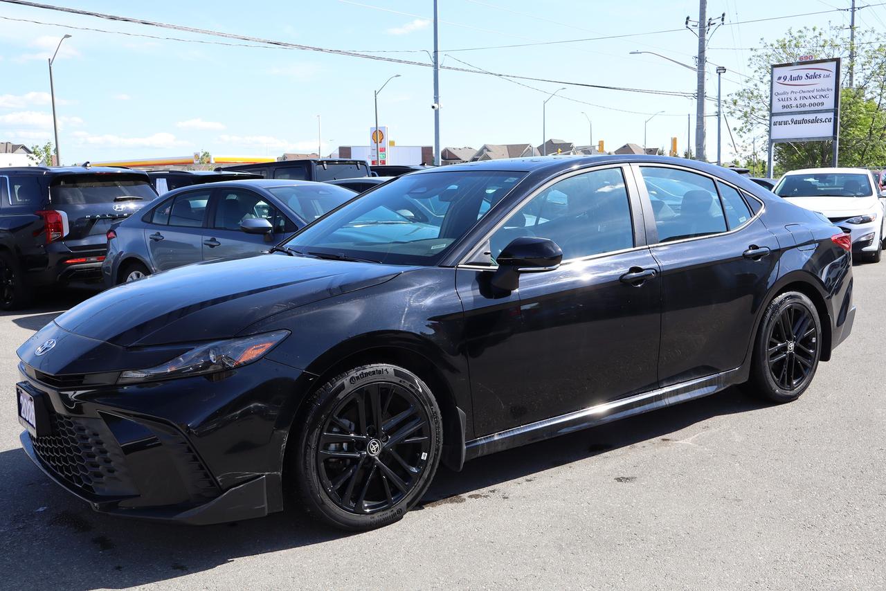 2026 Toyota Camry SE Hybrid Photo