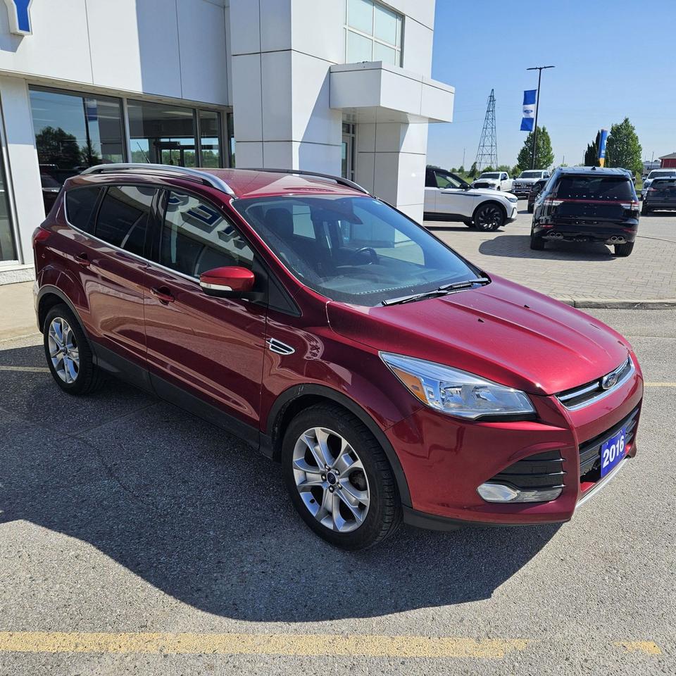 2016 Ford Escape TITANIUM, FWD, 2L ECO, LEATHER, NAV, AS TRADED! Photo2