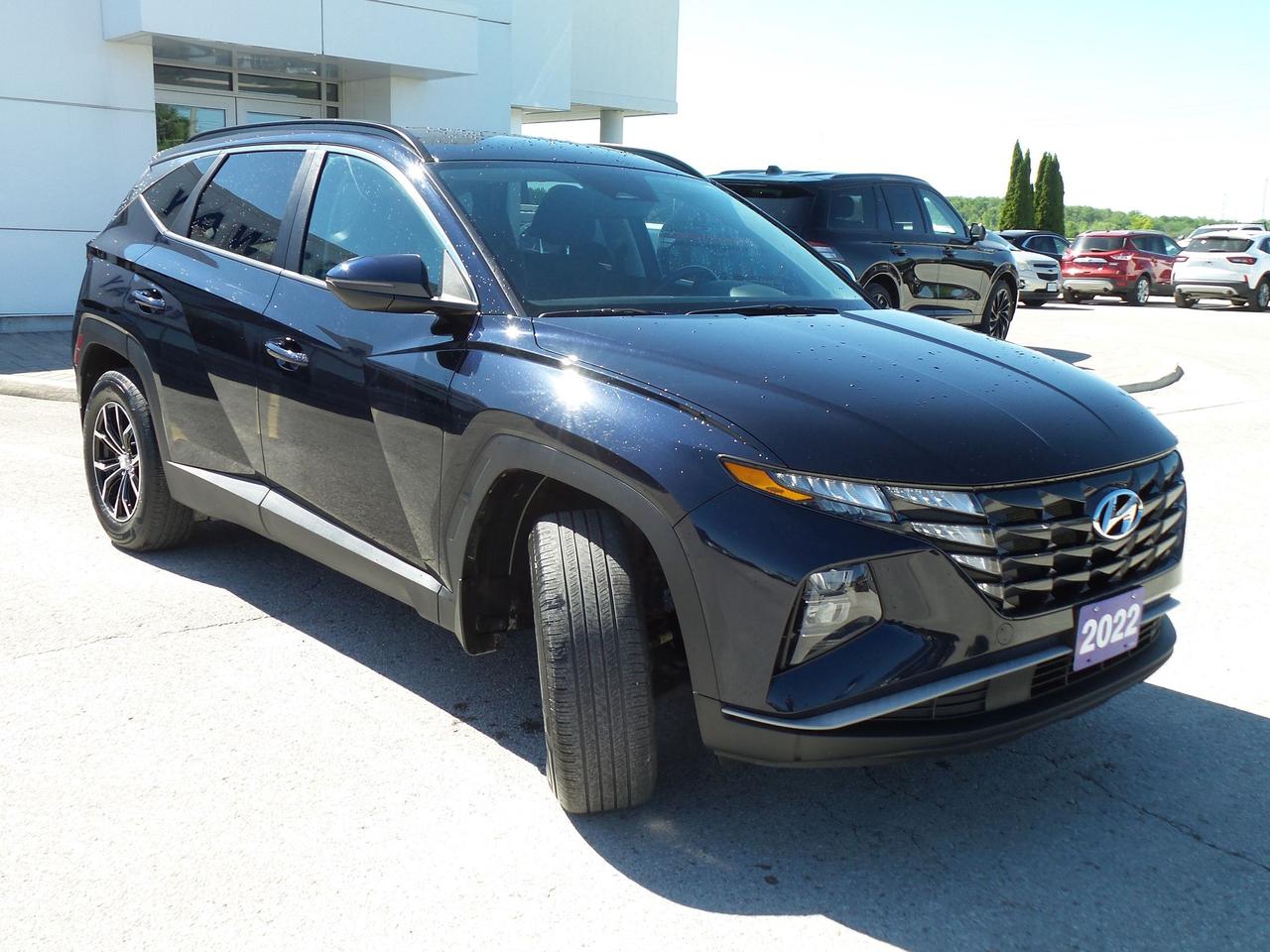 2022 Hyundai Tucson AWD, PREFERRED, HEATED SEATS, ADAPT CRUISE, LOCAL! Photo