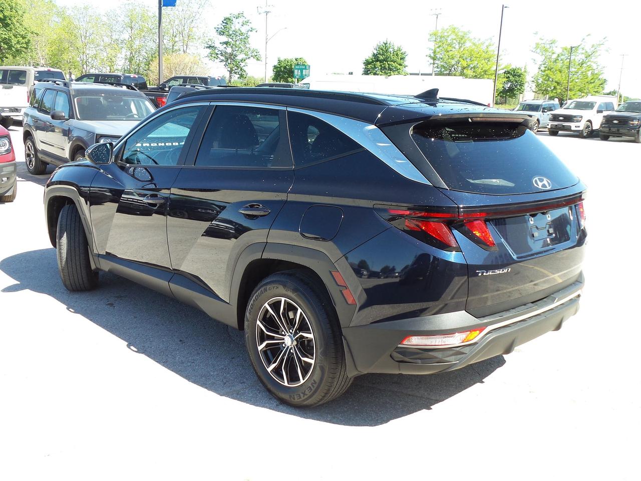 2022 Hyundai Tucson AWD, PREFERRED, HEATED SEATS, ADAPT CRUISE, LOCAL! Photo