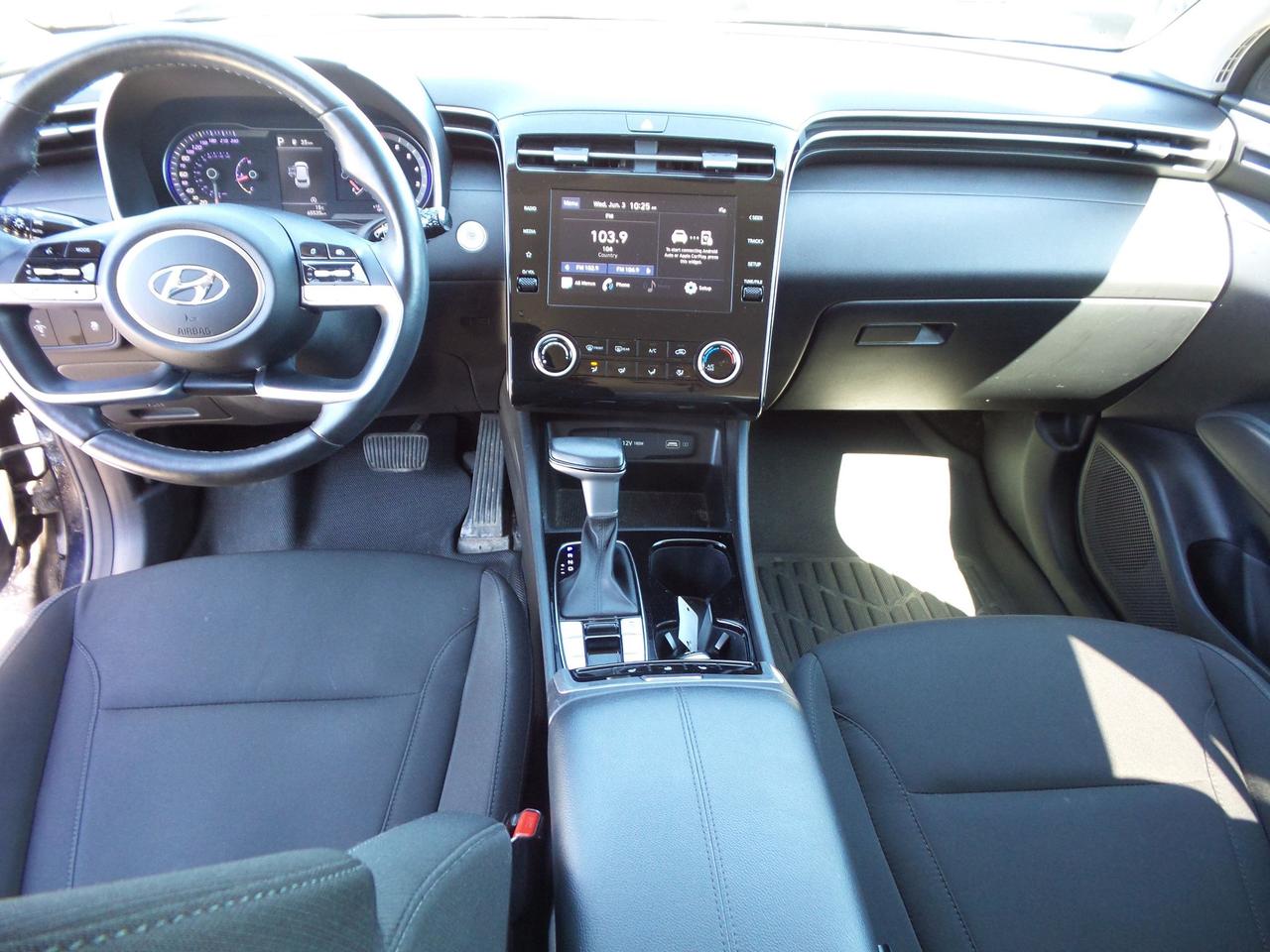 2022 Hyundai Tucson AWD, PREFERRED, HEATED SEATS, ADAPT CRUISE, LOCAL! Photo