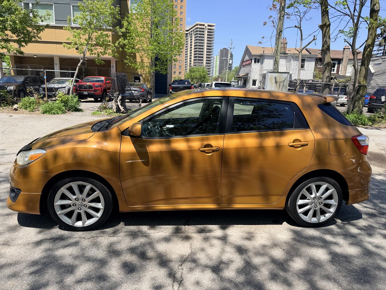 2009 Toyota Matrix XRS | 5-SPEED | SUNROOF Photo