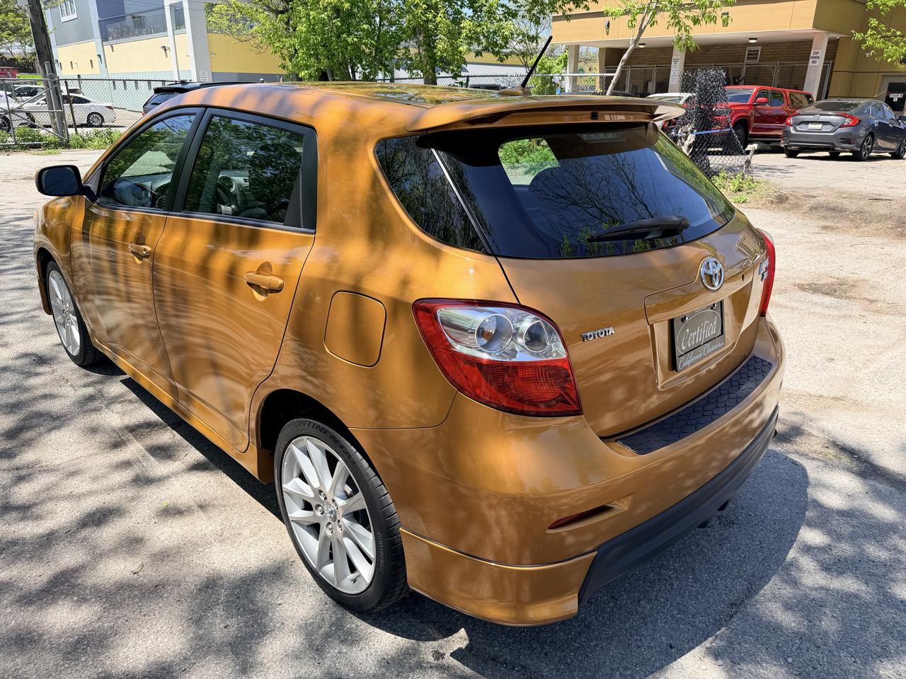 2009 Toyota Matrix XRS | 5-SPEED | SUNROOF Photo