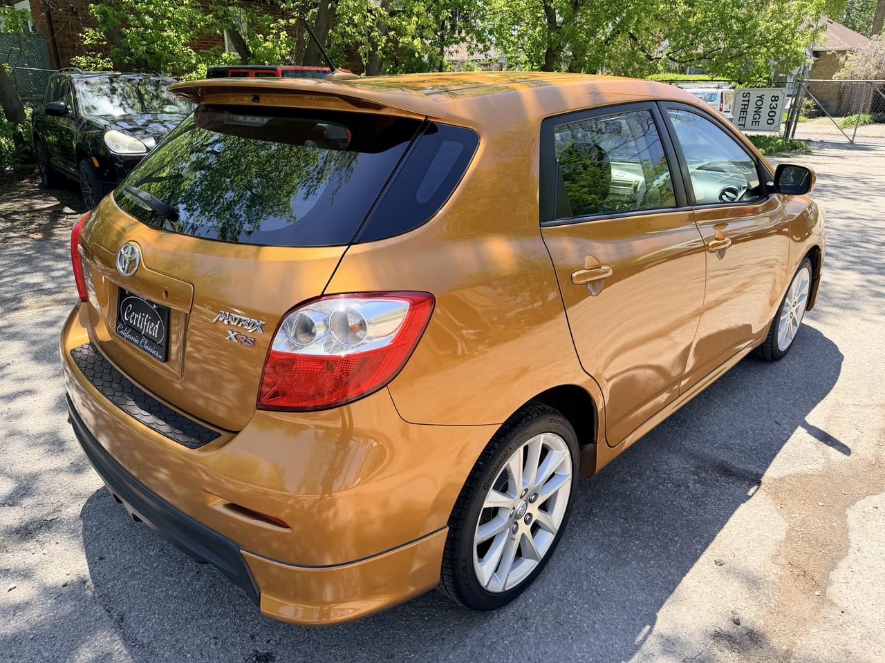 2009 Toyota Matrix XRS | 5-SPEED | SUNROOF Photo4