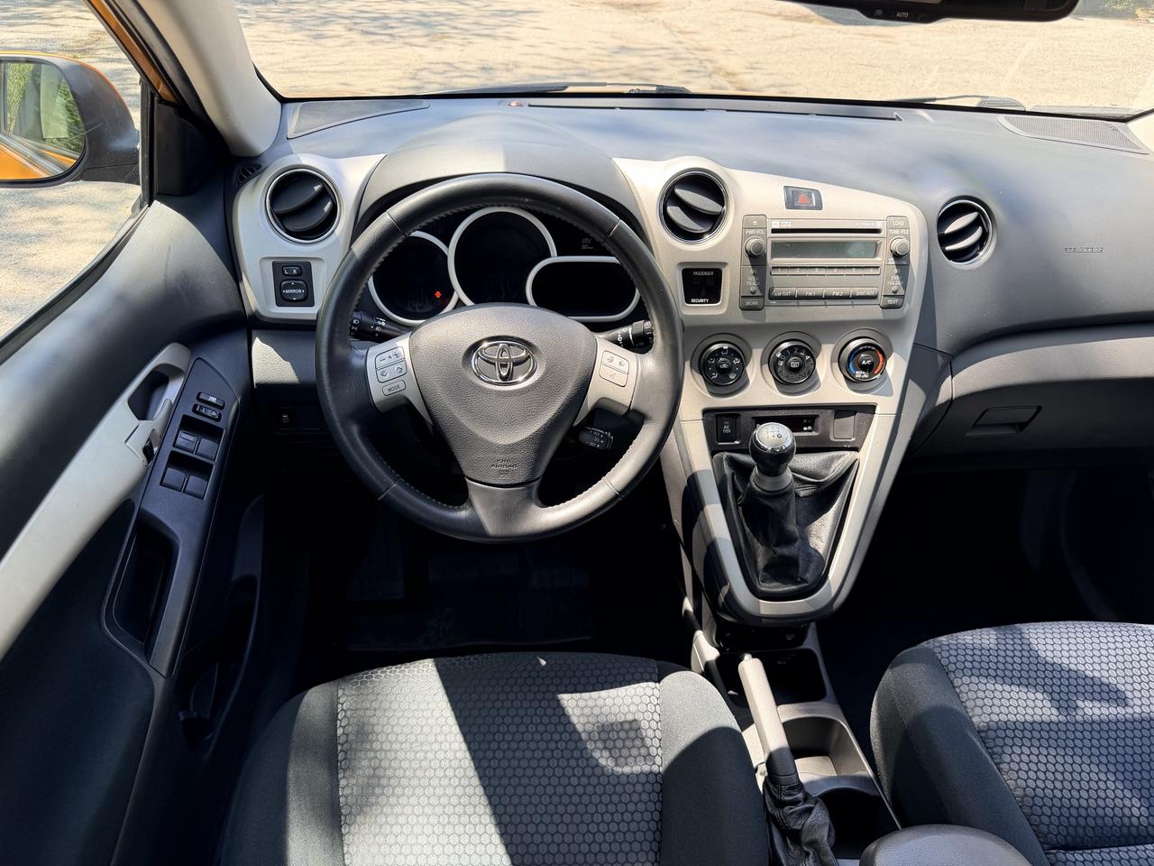 2009 Toyota Matrix XRS | 5-SPEED | SUNROOF Photo